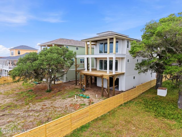 1132 S Seabreeze Road, Wilmington, NC 28409