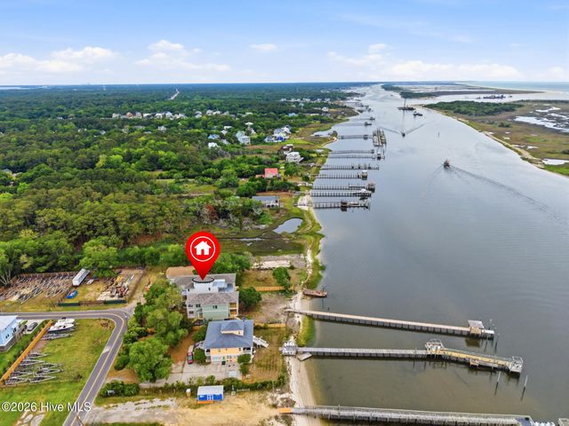 1132 S Seabreeze Road, Wilmington, NC 28409