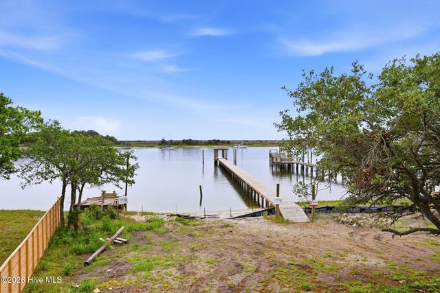 1132 S Seabreeze Road, Wilmington, NC 28409