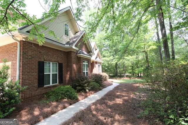 450 Deer Creek Drive, Forsyth, GA 31029