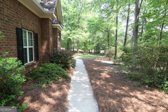 450 Deer Creek Drive, Forsyth, GA 31029