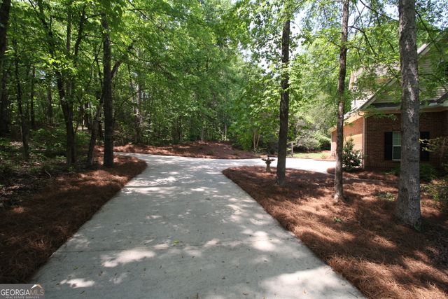 450 Deer Creek Drive, Forsyth, GA 31029