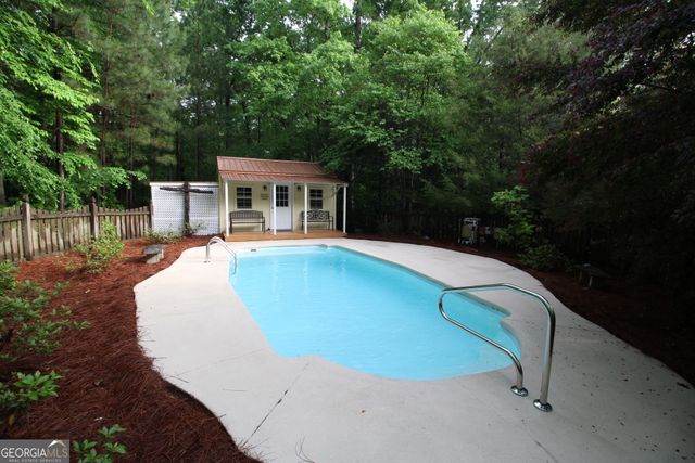 450 Deer Creek Drive, Forsyth, GA 31029