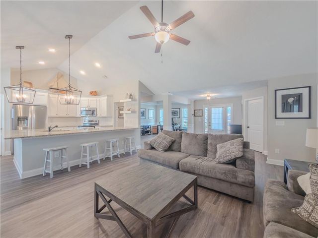 233 Poppyfield Farm Drive, Good Hope, GA 30641