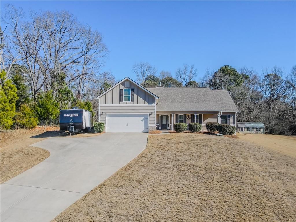 233 Poppyfield Farm Drive, Good Hope, GA 30641