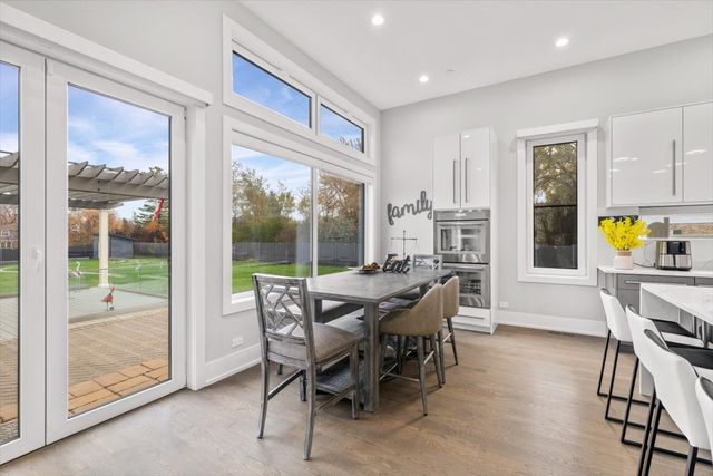 1341 Pfingsten Road, Northbrook, IL 60062