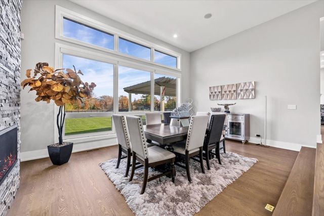 1341 Pfingsten Road, Northbrook, IL 60062