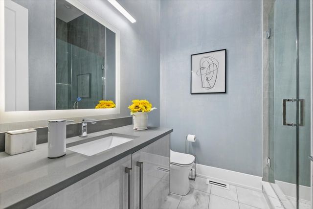 1341 Pfingsten Road, Northbrook, IL 60062