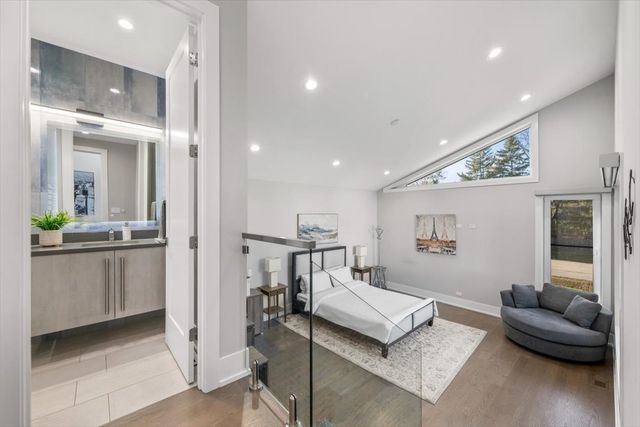 1341 Pfingsten Road, Northbrook, IL 60062