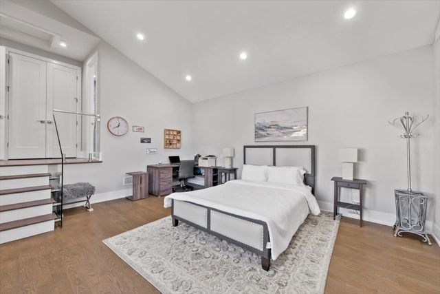 1341 Pfingsten Road, Northbrook, IL 60062