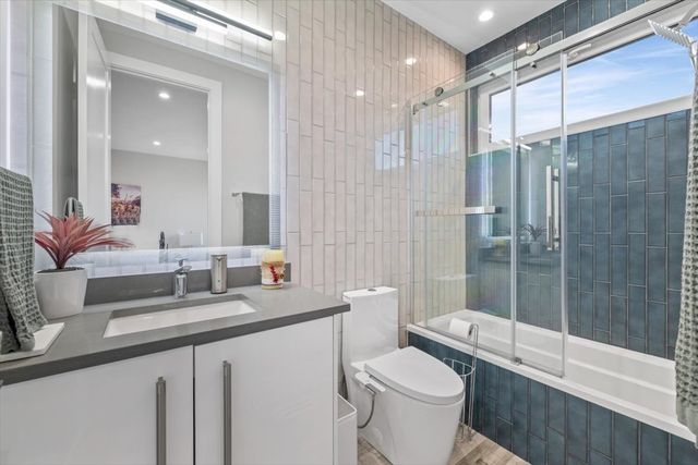 1341 Pfingsten Road, Northbrook, IL 60062