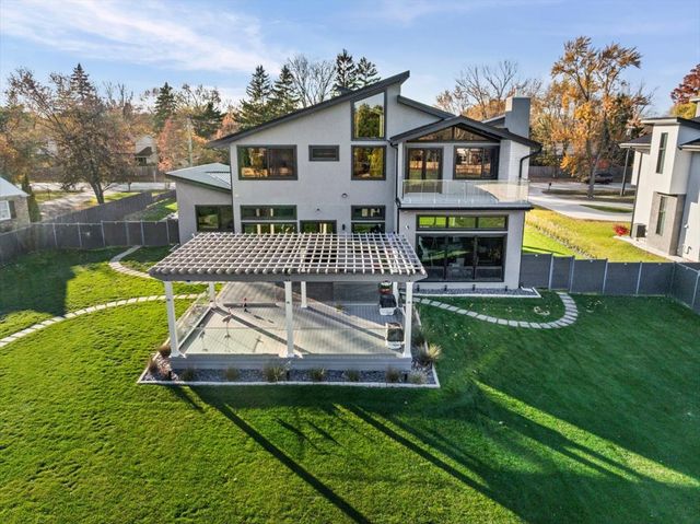 1341 Pfingsten Road, Northbrook, IL 60062