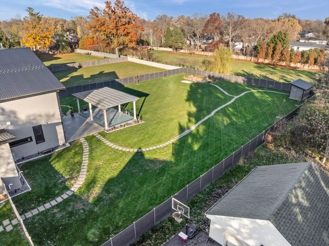 1341 Pfingsten Road, Northbrook, IL 60062