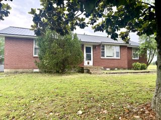494 Carman Ave, New Johnsonville, TN 37134