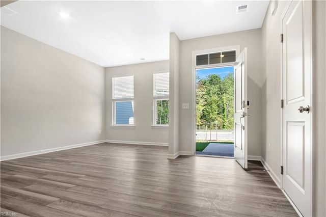 4084 Isaac CIR, Williamsburg, VA 23188