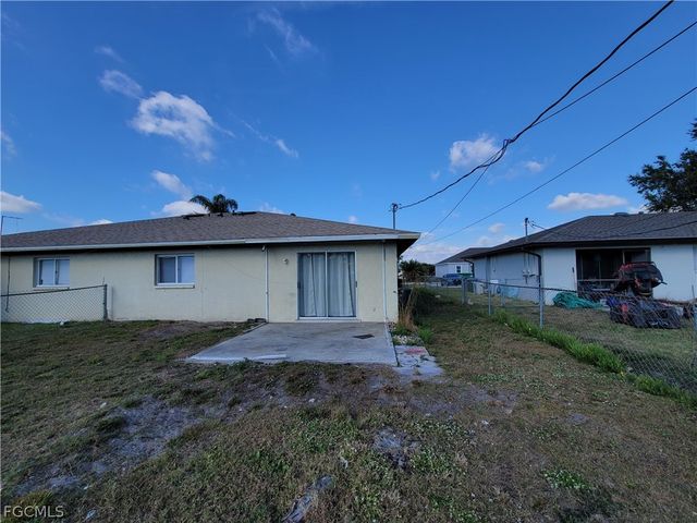 931 SE 23rd PL, Cape Coral, FL 33990