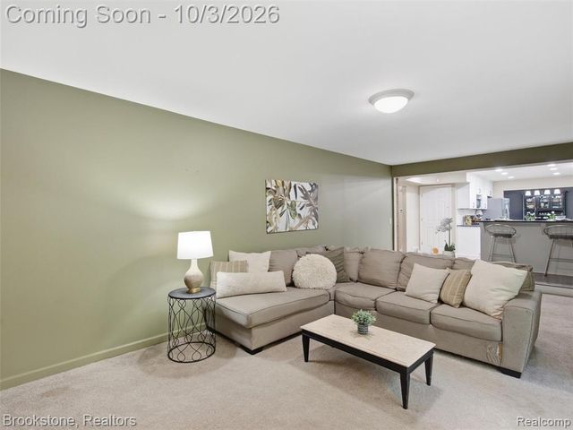 53881 Luann Drive, Shelby Twp, MI 48316