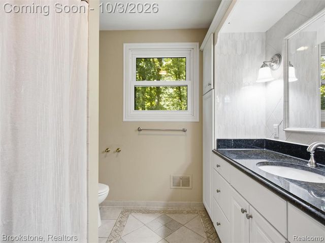 53881 Luann Drive, Shelby Twp, MI 48316