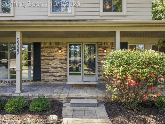 53881 Luann Drive, Shelby Twp, MI 48316