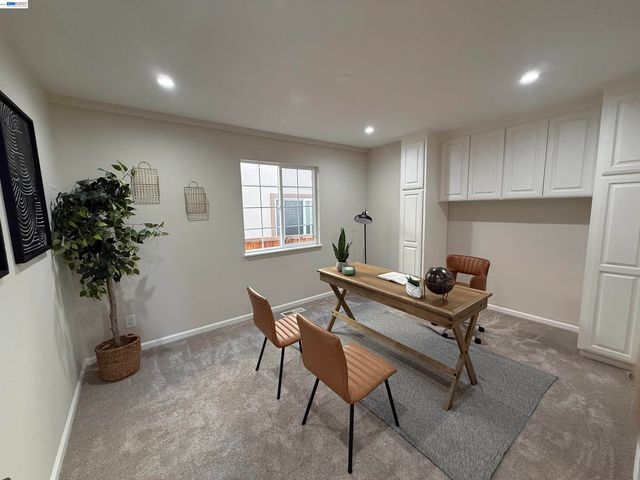 3933 Midvale Ave, Oakland, CA 94602