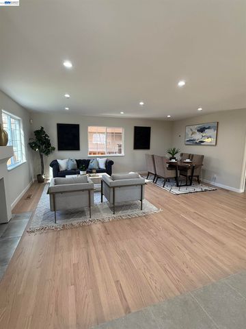 3933 Midvale Ave, Oakland, CA 94602
