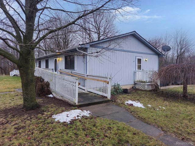 295 Oriole Street, Lapeer, MI 48446