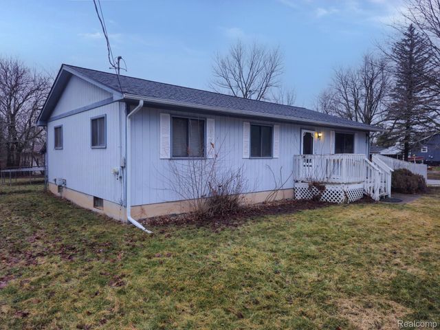 295 Oriole Street, Lapeer, MI 48446