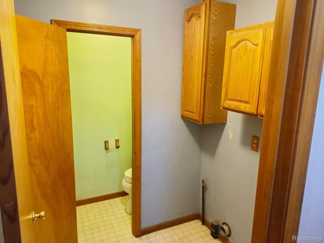 295 Oriole Street, Lapeer, MI 48446