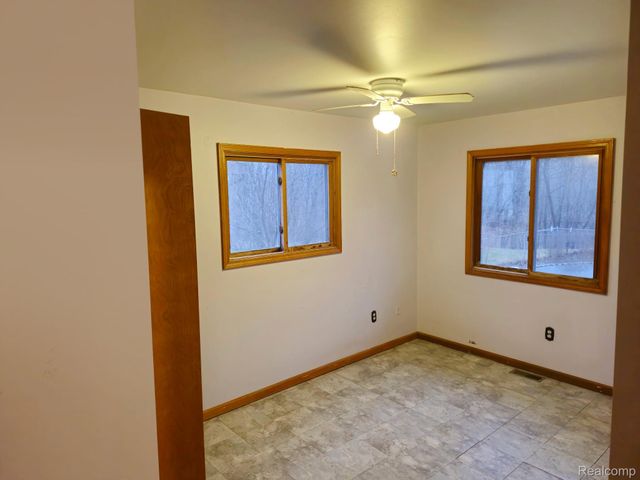 295 Oriole Street, Lapeer, MI 48446