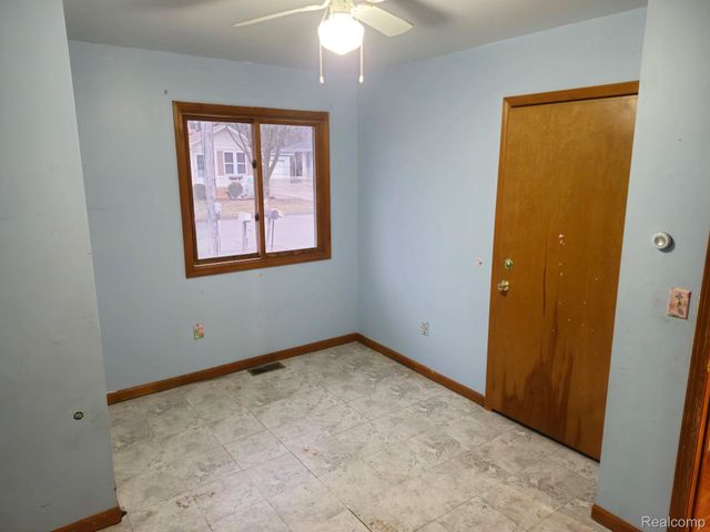 295 Oriole Street, Lapeer, MI 48446