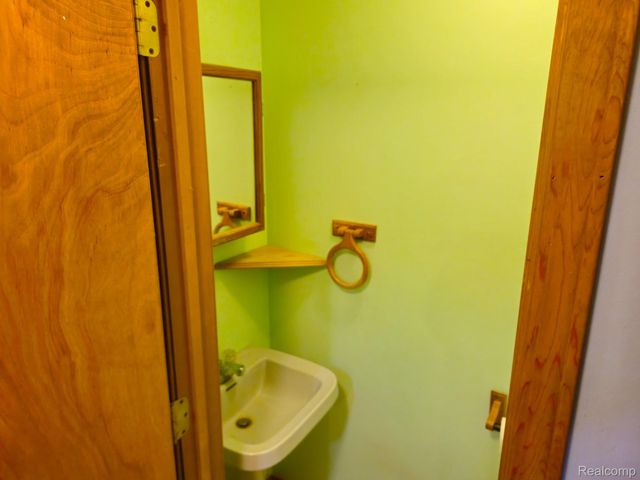 295 Oriole Street, Lapeer, MI 48446