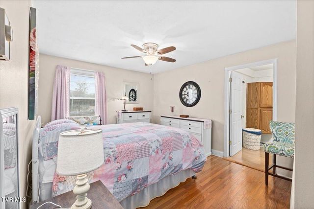 320 Sherwood Road, Bristol, VA 24201