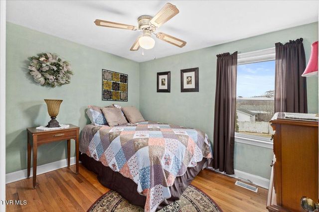 320 Sherwood Road, Bristol, VA 24201