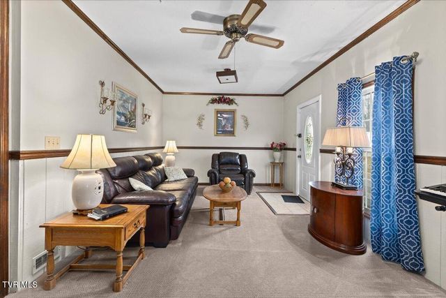 320 Sherwood Road, Bristol, VA 24201