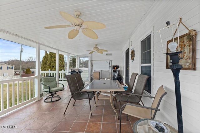 320 Sherwood Road, Bristol, VA 24201