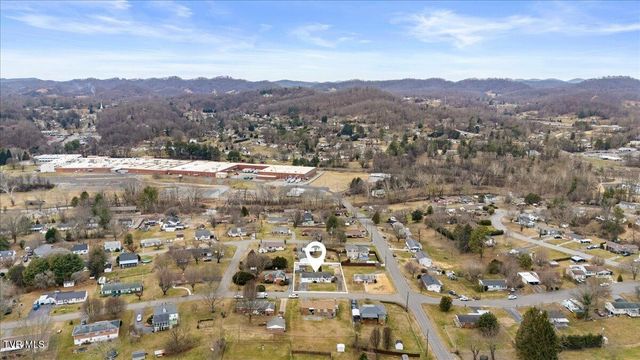 320 Sherwood Road, Bristol, VA 24201