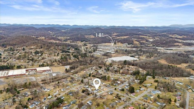 320 Sherwood Road, Bristol, VA 24201