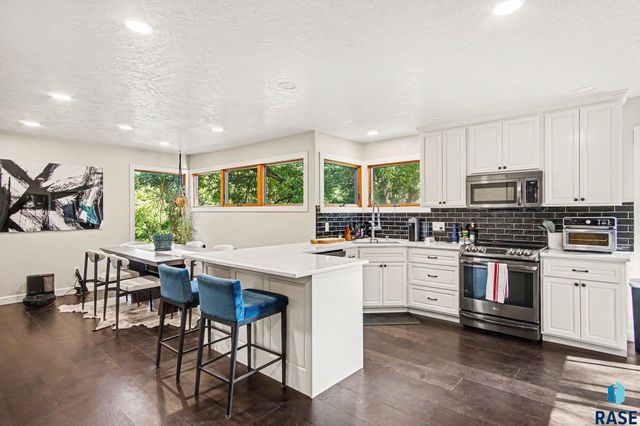 48016 Oak Trail Pl Place, Sioux Falls, SD 57108