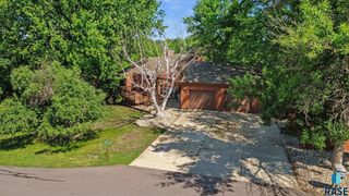 48016 Oak Trail Pl Place, Sioux Falls, SD 57108
