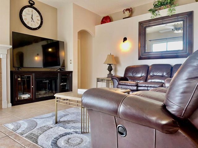 242 PRESTWICK DRIVE, Davenport, FL 33897