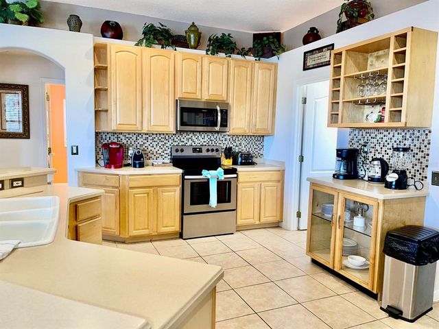 242 PRESTWICK DRIVE, Davenport, FL 33897