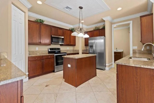 2335 NW Via Della Court, Port St. Lucie, Port St Lucie, FL 34986
