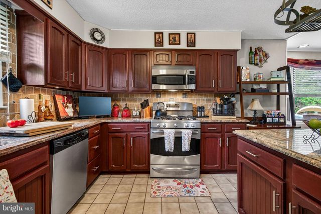 123 UNION MILL TER, Mount Laurel, NJ 08054