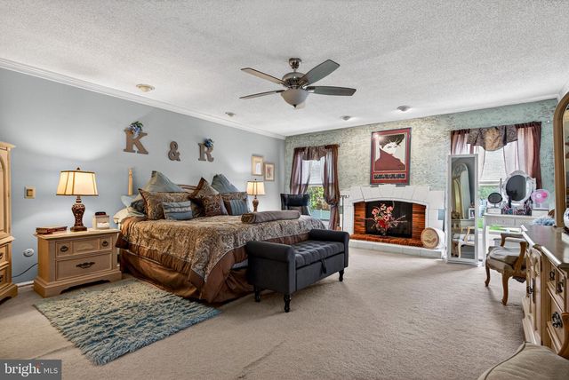 123 UNION MILL TER, Mount Laurel, NJ 08054