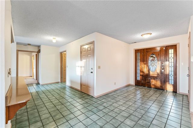 2557 N Karyn Avenue, Fayetteville, AR 72703