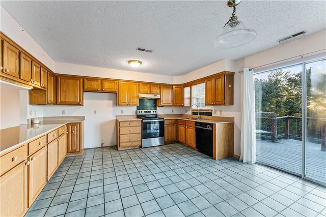 2557 N Karyn Avenue, Fayetteville, AR 72703