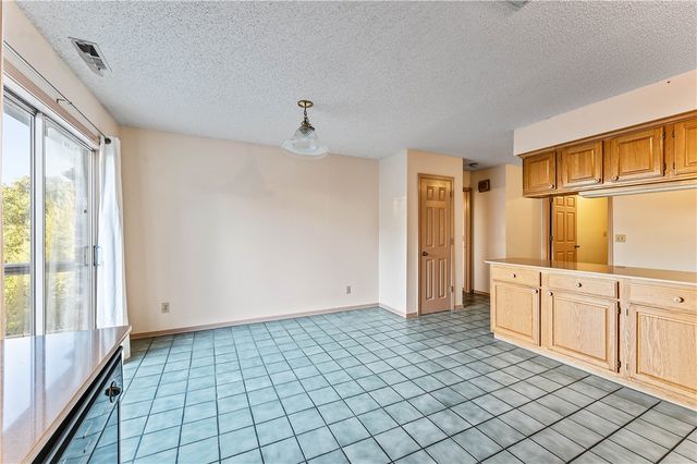2557 N Karyn Avenue, Fayetteville, AR 72703