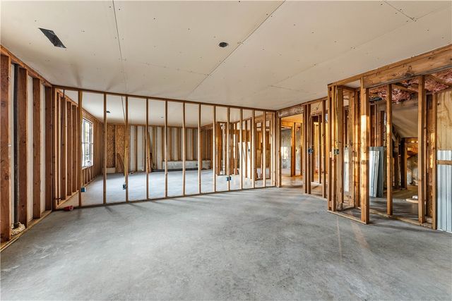 2557 N Karyn Avenue, Fayetteville, AR 72703