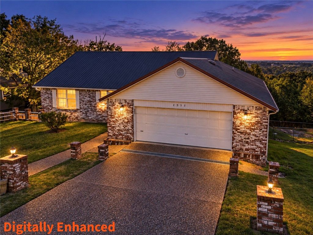 2557 N Karyn Avenue, Fayetteville, AR 72703