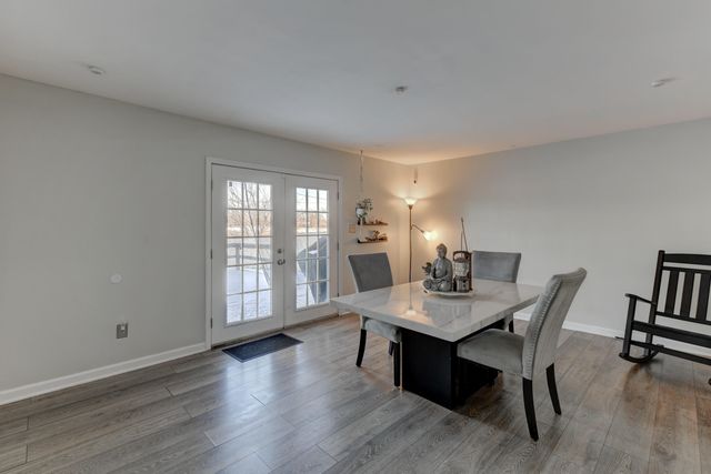 1130 W 72nd Court, Merrillville, IN 46410